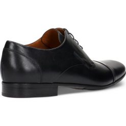 Półbuty PORFIRIO. Czarne eleganckie półbuty Gino Rossi, bez wzorów, z jeansu, bez obcasa, bez zapięcia. W wyprzedaży za 379.90 zł.