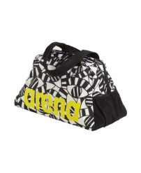 Torba sporotwa Arena Fast Shoulder Bag Allover. Czarne torby na ramię Arena, bez wzorów, na ramię, bez dodatków. Za 149.99 zł.