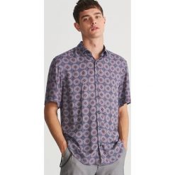 Koszula comfort fit z wiskozy - Brązowy. Koszule Reserved. Za 119.99 zł.