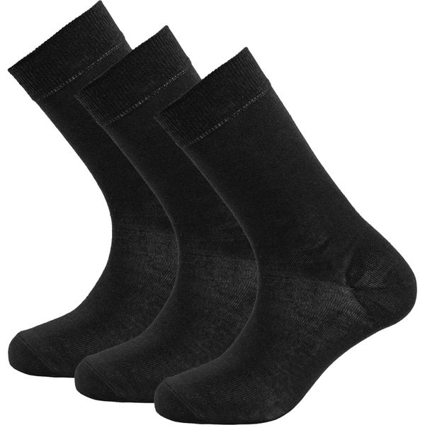 3-pak skarpetek Devold Daily Merino Light Sock - Black. Czarne skarpety Devold, bez wzorów, z materiału. Za 109.00 zł.