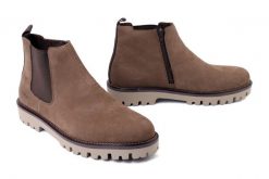 RIEKER 30453-24 brown, botki męskie. Brązowe botki sznurowane Rieker, bez wzorów, z gumy, bez obcasa, bez zapięcia. Za 292.44 zł.