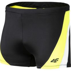Kąpielówki męskie MAJM207 - GŁĘBOKA CZERŃ. Czarne kąpielówki marki 4F, z elastanu. Za 49.99 zł.