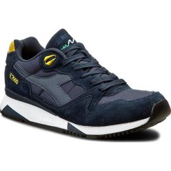 Sneakersy DIADORA - V7000 NYL II 501.170939 01 C6278 Total Eclipse/Dandelion. Buty sportowe casual marki Diadora. W wyprzedaży za 299.00 zł.