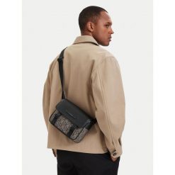 Saszetka Calvin Klein. Brązowe saszetki i nerki CALVIN KLEIN, bez wzorów. Za 409.99 zł.