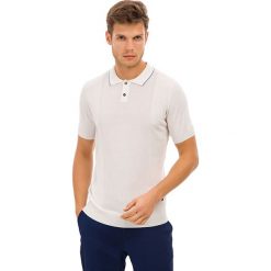 Koszulka polo w kolorze białym. Koszulki polo marki Galvanni. W wyprzedaży za 249.95 zł.