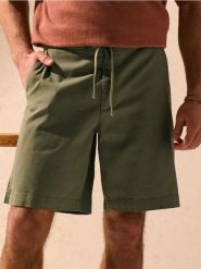 Szorty - zielony. Zielone krótkie spodenki sportowe Sinsay, l, bez wzorów. W wyprzedaży za 22.99 zł.