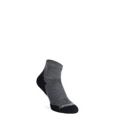 Skarpety biegowe Smartwool Run Targeted Cushion Ankle Socks. Szare skarpety Smartwool, bez wzorów. Za 103.39 zł.