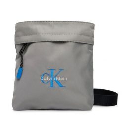 Saszetka Calvin Klein. Szare torby na ramię CALVIN KLEIN, bez wzorów, małe, bez dodatków. Za 289.99 zł.