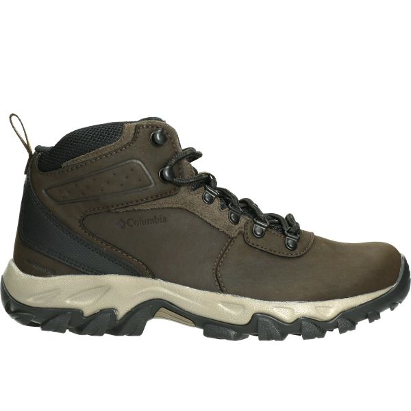 Buty trekkingowe Columbia Newton Ridge Plus II. Brązowe buty trekkingowe Columbia, bez wzorów, bez zapięcia. Za 343.99 zł.