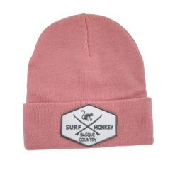 Czapka dzianinowa – czapka z recyklingu – rozmiar uniwersalny – (różowa). Czerwone czapki zimowe SURF MONKEY, bez wzorów, z dzianiny. Za 139.95 zł.
