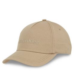 Czapka z daszkiem Calvin Klein. Brązowe czapki z daszkiem CALVIN KLEIN, bez wzorów. Za 129.99 zł.