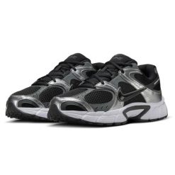 Buty męskie Nike V5 RNR wielokolorowe. Szare buty turystyczne Nike, bez wzorów, z materiału, bez zapięcia, trekkingowe. Za 399.00 zł.