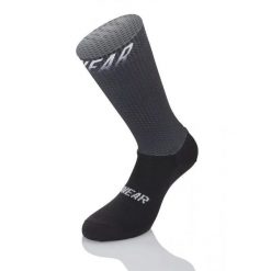 Skarpetki Mb Wear Aero Dry H20. Czarne skarpety MB WEAR, bez wzorów, z lycry. Za 193.00 zł.