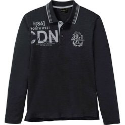 Shirt polo z długim rękawem i plisą guzikową bonprix czarny z nadrukiem. Bluzki z długim rękawem marki bonprix. Za 32.99 zł.
