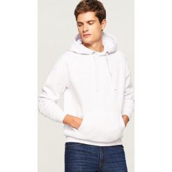 Bluza kangurka z kapturem - Biały. Białe bluzy z kapturem marki Reserved. Za 79.99 zł.