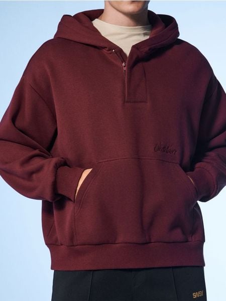 Bluza hoodie basic - bordowy. Czerwone bluzy bez kaptura Sinsay, l, bez wzorów, bez kaptura. Za 55.99 zł.