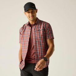 Koszula Regatta Mindano. Czerwone koszule Regatta, bez wzorów, bez kołnierzyka, bez ramiączek. Za 139.99 zł.