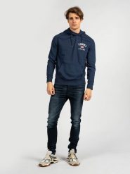 Tommy Jeans Bluza Tjm Graphic | DM0DM07033 | Mężczyzna | Granatowy. Niebieskie bluzy Tommy Hilfiger, m, bez wzorów, z bawełny, z kapturem. W wyprzedaży za 279.00 zł.