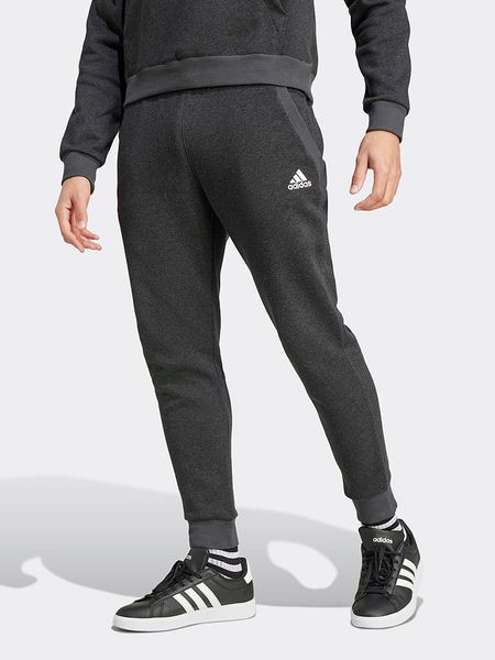 Adidas Spodnie dresowe w kolorze czarnym rozmiar: XXL. Czarne spodnie treningowe długie Adidas, xxl, bez wzorów, z dresówki. Za 135.49 zł.