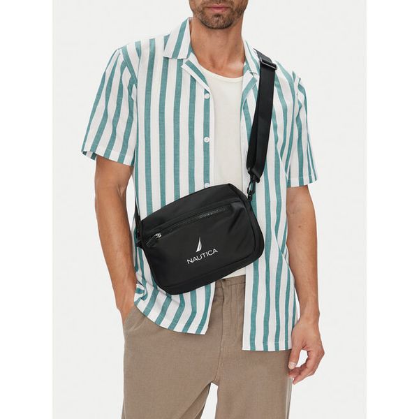 Saszetka Nautica. Czarne saszetki i nerki Nautica, bez wzorów, małe, bez dodatków. Za 89.99 zł.