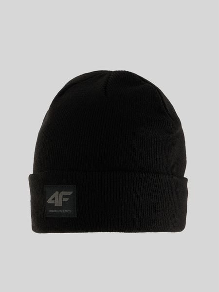 4F Czapka beanie męska - czarna Uniwersalny. Czarne czapki zimowe 4F, bez wzorów, z dzianiny. Za 49.99 zł.