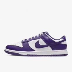Sneakersy męskie Nike Dunk Low Retro Court Purple. Białe buty sportowe casual Nike, bez wzorów, bez zapięcia. Za 419.99 zł.