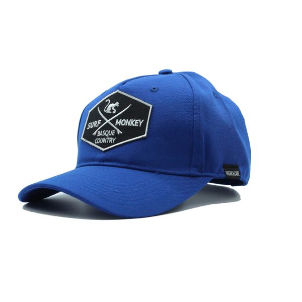 Czapka Trucker - 5 Paneli - Poliester z Recyklingu (Niebieski). Niebieskie czapki z daszkiem SURF MONKEY, bez wzorów, z poliesteru. Za 159.95 zł.