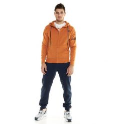 Męski dres Leone z kapturem i pełnym zamkiem błyskawicznym. Niebieskie komplety dresowe LEONE 1947 APPAREL, l, bez wzorów, z dresówki, bez ramiączek. W wyprzedaży za 266.60 zł.