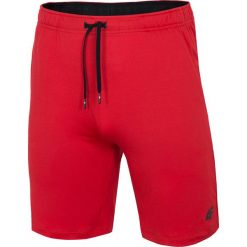 Spodenki treningowe męskie SKMF302 - czerwony. Krótkie spodenki sportowe marki 4F. Za 79.99 zł.