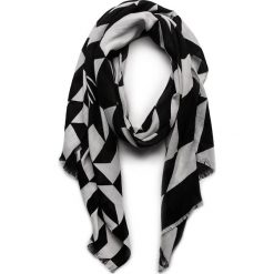 Chusta CALVIN KLEIN - Quilted Print Scraf K60K605144 909. Białe szaliki CALVIN KLEIN, bez wzorów, z bawełny. W wyprzedaży za 169.00 zł.