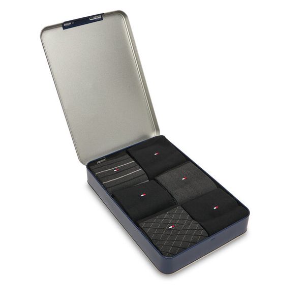 Skarpety długie Tommy Hilfiger. Czarne skarpety Tommy Hilfiger, bez wzorów. Za 129.99 zł.