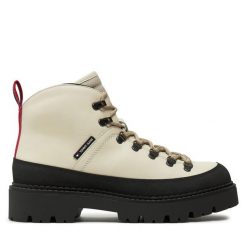 Trapery Tommy Jeans. Trapery Tommy Jeans, z jeansu, bez zapięcia. Za 849.99 zł.