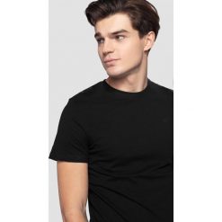 T-shirt męski TSM300 - głęboka czerń. T-shirty 4F. Za 39.99 zł.