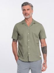 Koszula męska z krótkim rękawem i kubańskim kołnierzem - khaki V4 OM-SHSS-0168 - XXL. Brązowe koszule Ombre Clothing, na lato, l, bez wzorów, z bawełny, bez kołnierzyka, bez ramiączek. W wyprzedaży za 149.99 zł.