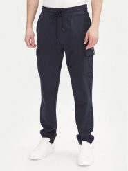 Aeronautica Militare Joggery 251PF964F559 Granatowy Regular Fit. Niebieskie joggery i bojówki Aeronautica Militare, m, bez wzorów, z syntetyku. Za 459.99 zł.