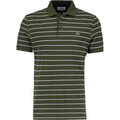 Lacoste Koszulka polo boscage/white/navy blue. Koszulki polo marki LACOSTE, z bawełny, polo. W wyprzedaży za 343.20 zł.