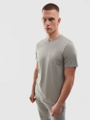 4F T-shirt regular z bawełny organicznej z nadrukiem męski - szary S. Szare t-shirty 4F, m, bez wzorów, z bawełny, bez kołnierzyka, bez ramiączek. W wyprzedaży za 39.99 zł.