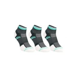 Skarpety sportowe RS500 3 pary. Skarpetki sportowe marki ARTENGO. W wyprzedaży za 14.99 zł.