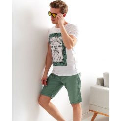 T-SHIRT Z NADRUKIEM. Bluzki z długim rękawem TOP SECRET. W wyprzedaży za 19.99 zł.