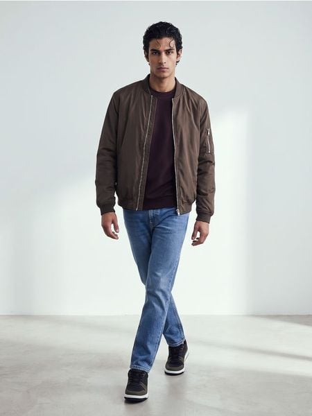 Kurtka bomber - brązowy. Brązowe kurtki Sinsay, l, bez wzorów, bez kaptura. Za 79.99 zł.
