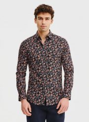 PAKO LORENTE – Czarna koszula męska w kwiaty. Czarne koszule Pako Lorente, m, bez wzorów, z bawełny, bez kołnierzyka, bez ramiączek. Za 99.99 zł.