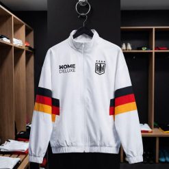 Kurtka treningowa Niemcy biała – rozmiar: XL. Białe kurtki HOME DELUXE, s, bez wzorów, z elastanu, bez kaptura. Za 262.99 zł.