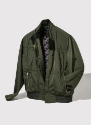 PAKO LORENTE – Kurtka P22SF-5X-002-Z-0. Zielone kurtki Pako Lorente, na wiosnę, m, bez wzorów, z poliesteru, bez kaptura. Za 229.99 zł.