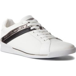 Sneakersy GUESS - FMNGR4 LEA12 WHITE. Buty sportowe casual marki Guess. W wyprzedaży za 369.00 zł.