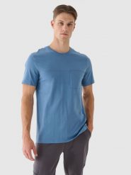 4F T-shirt regular z nadrukiem męski - niebieski L. Niebieskie t-shirty 4F, l, bez wzorów, z bawełny, bez kołnierzyka, bez ramiączek. Za 39.99 zł.