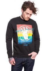 BLUZA WRANGLER GLOBE SWEAT FADED BLACK W6C5HXXV6 112130708. Czarne bluzy Wrangler, l, bez wzorów, bez kaptura. W wyprzedaży za 79.99 zł.