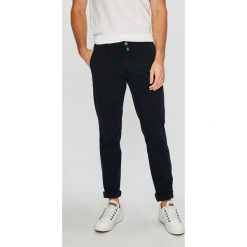 Pierre Cardin - Spodnie. Spodnie materiałowe marki Pierre Cardin. W wyprzedaży za 299.90 zł.
