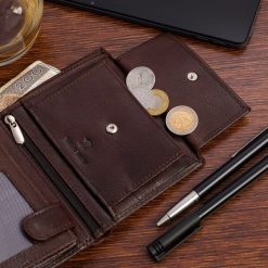 Portfel skórzany męski pionowy klasyczny brązowy RFiD Beltimore D32. Brązowe portfele bez wzorów. Za 59.90 zł.