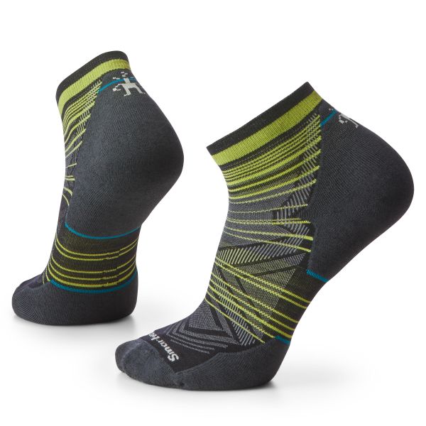 Skarpety Biegowe Męskie Smartwool Run Targeted Cushion Pattern Ankle Socks. Żółte skarpety Smartwool, bez wzorów, z wełny. Za 101.99 zł.