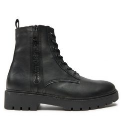 Kozaki Calvin Klein Jeans. Czarne kozaki Calvin Klein Jeans, bez wzorów, z jeansu, bez obcasa, bez zapięcia. Za 849.99 zł.